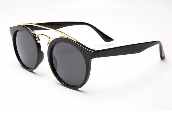 244 men classic design sunglasses fashion oval frame coating uv400 lens carbon fiber legs summer style eyewear with, White;black
244 men classic design sunglasses fashion oval frame coating uv400 lens carbon fiber legs summer style eyewear with, White;black