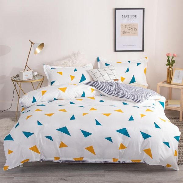 bedding sets 4 pieces set microfiber,,twin,full size,smooth & soft,machine washable,1 duvet cover,2 pillow shams and 1 bed sheet
bedding sets 4 pieces set microfiber,,twin,full size,smooth & soft,machine washable,1 duvet cover,2 pillow shams and 1 bed sheet