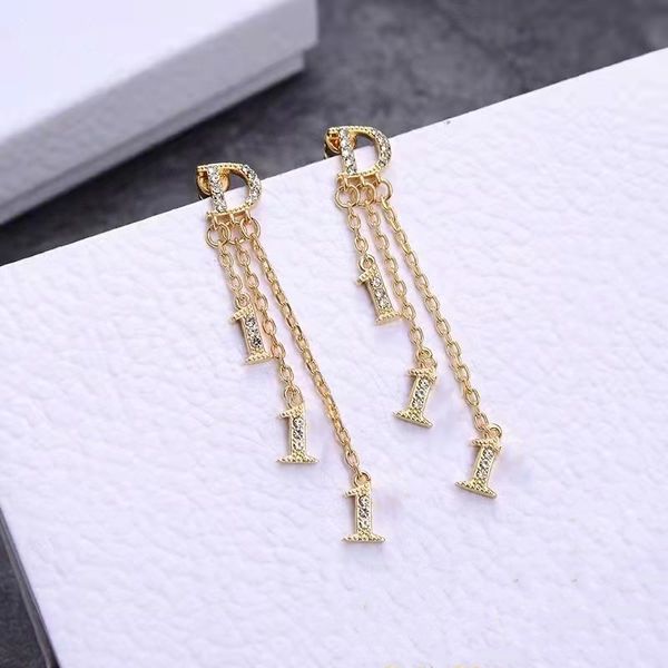 luxury brand designer vintage long tassel gold earrings with diamond wedding party reception gift box, Silver
luxury brand designer vintage long tassel gold earrings with diamond wedding party reception gift box, Silver