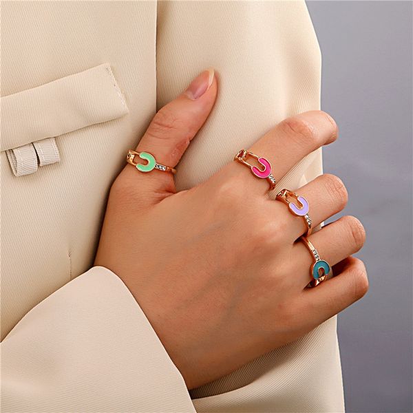 hollow paper clips rings with diamond european geometric copper pin finger ring women oil drop business party hand jewelry accessories whole, Golden;silver
hollow paper clips rings with diamond european geometric copper pin finger ring women oil drop business party hand jewelry accessories whole, Golden;silver