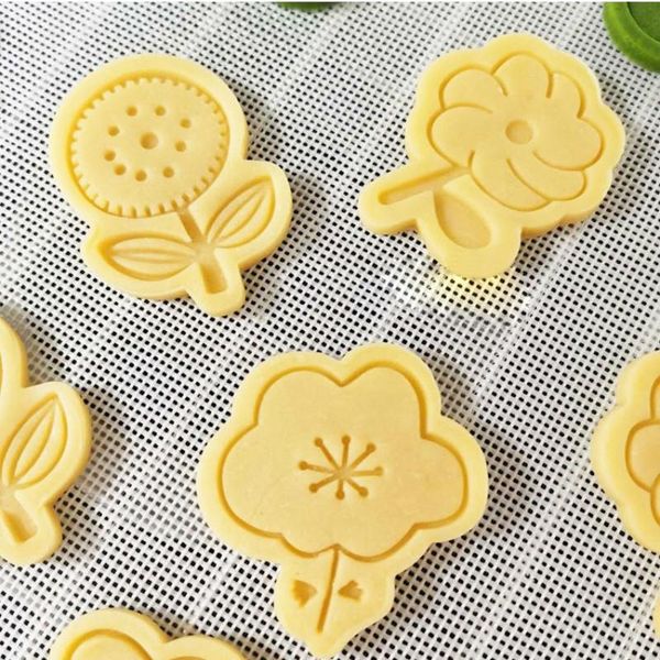baking moulds flower cookie cutter stamp 3d printed fondant biscuit mold cake decorating tools
baking moulds flower cookie cutter stamp 3d printed fondant biscuit mold cake decorating tools