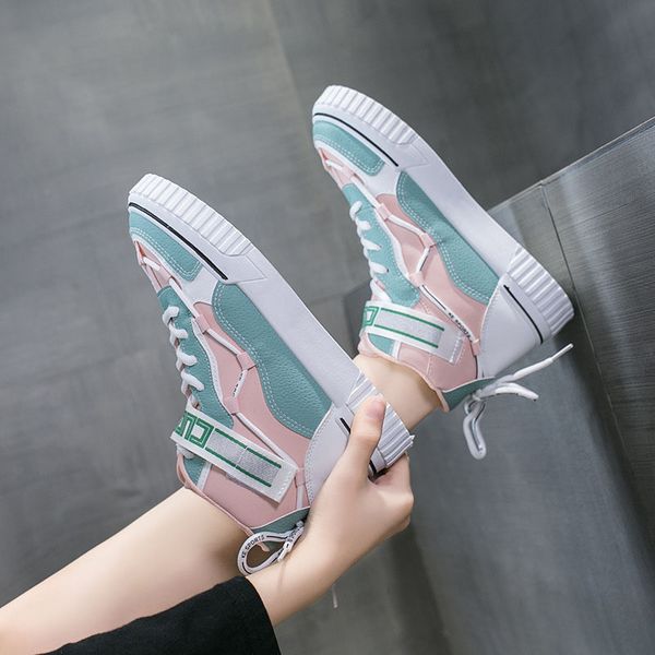 the new autumn and winter womens shoes high shoes outdoor warmth flat bottom non-slip cold and wear-resistant ladies
the new autumn and winter womens shoes high shoes outdoor warmth flat bottom non-slip cold and wear-resistant ladies