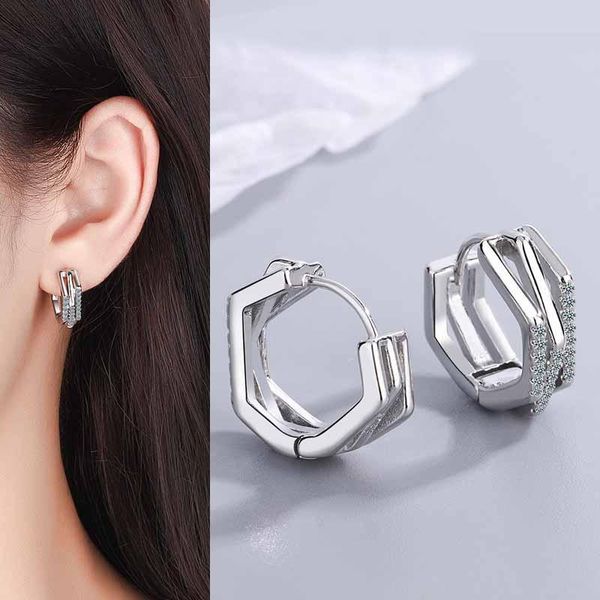 stud 925 sterling silver women's fashion jewelry crystal zircon multi-layer earrings european and american temperament line hollow, Golden;silver
stud 925 sterling silver women's fashion jewelry crystal zircon multi-layer earrings european and american temperament line hollow, Golden;silver