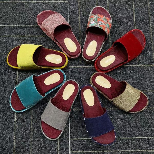 womens classic sandals luxury women slippers flat embroidery slipper black thick soled designers canvas platform sandal shallow beach leisur
womens classic sandals luxury women slippers flat embroidery slipper black thick soled designers canvas platform sandal shallow beach leisur