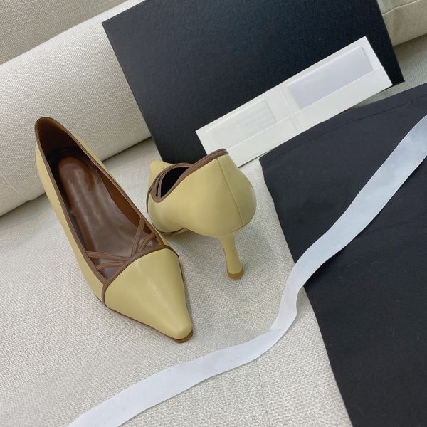 spring and summer sandals pointed high-heeled sandal shoes 2021 spring elegant style sandals is very goods with high 8 cm size 35 to 39, Black
spring and summer sandals pointed high-heeled sandal shoes 2021 spring elegant style sandals is very goods with high 8 cm size 35 to 39, Black