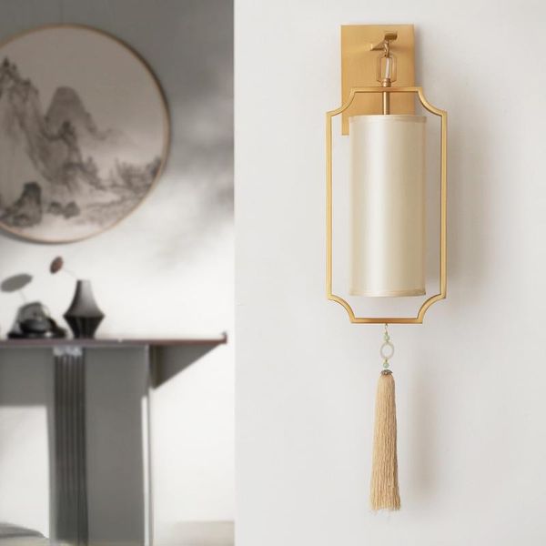wall lamp chinese modern copper led lamp, color minimalist design, application of classical lamps in living rooms
wall lamp chinese modern copper led lamp, color minimalist design, application of classical lamps in living rooms