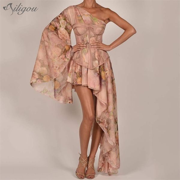 summer ladies asymmetric party tights one shoulder off printed floral corset long club clothing 210525, Black;gray
summer ladies asymmetric party tights one shoulder off printed floral corset long club clothing 210525, Black;gray