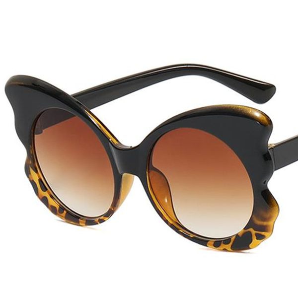 fashion sunglasses retro women sun glasses persoanlity butterfly adumbral anti-uv spectacles oversize frame eyeglasses ornamenta a++, White;black
fashion sunglasses retro women sun glasses persoanlity butterfly adumbral anti-uv spectacles oversize frame eyeglasses ornamenta a++, White;black