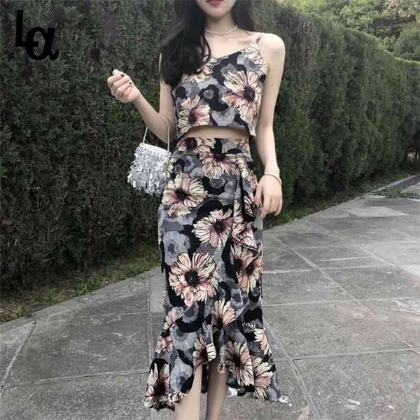 summer women floral print spaghetti strap tank +high waist mermaid midi skirts sets ruffles holiday vintage suits 210519, White
summer women floral print spaghetti strap tank +high waist mermaid midi skirts sets ruffles holiday vintage suits 210519, White