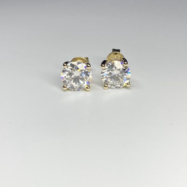 stud mosangnai 14k yellow gold earrings with 6.5mm 1.0 carat d vvs1 moissanite diamonds, Golden;silver
stud mosangnai 14k yellow gold earrings with 6.5mm 1.0 carat d vvs1 moissanite diamonds, Golden;silver