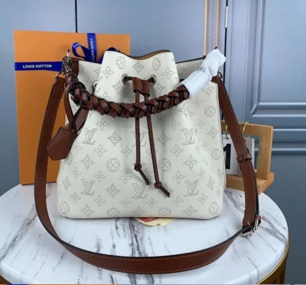 designer luxury ale m55800 bucket pierced flower female handbags iconic handles shoulder bags totes cross body bag clutches brand
designer luxury ale m55800 bucket pierced flower female handbags iconic handles shoulder bags totes cross body bag clutches brand