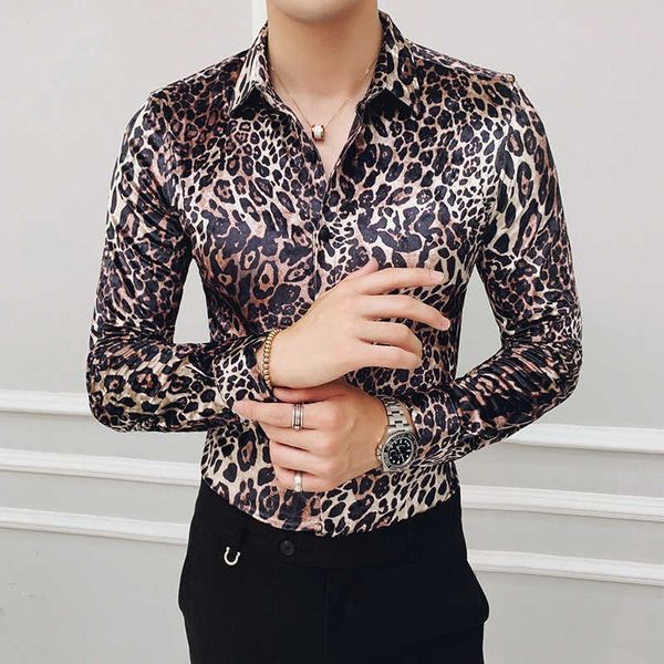 leopard velvet men's shirts long sleeve autumn and winter luxury tuxedo dress shirt men casual slim fit shirt plus size 4xl 210527, White;black
leopard velvet men's shirts long sleeve autumn and winter luxury tuxedo dress shirt men casual slim fit shirt plus size 4xl 210527, White;black