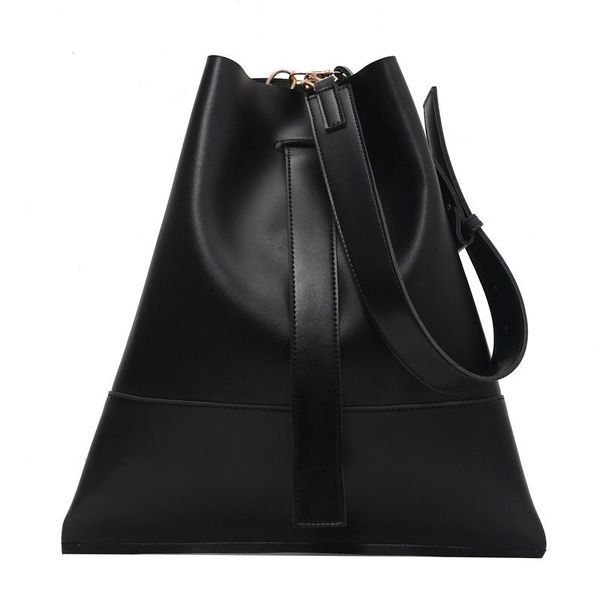evening bags 2021 arrivals women's pu leather shoulder solid color soft surface design trend large capacity tote bag
evening bags 2021 arrivals women's pu leather shoulder solid color soft surface design trend large capacity tote bag