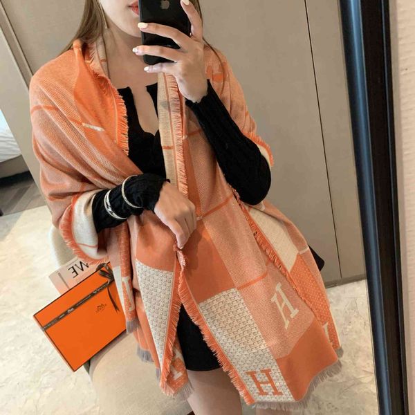 imitation cashmere scarf letter warm color matching thickened fashion double-sided shawl air conditioning versatile bib, Blue;gray
imitation cashmere scarf letter warm color matching thickened fashion double-sided shawl air conditioning versatile bib, Blue;gray