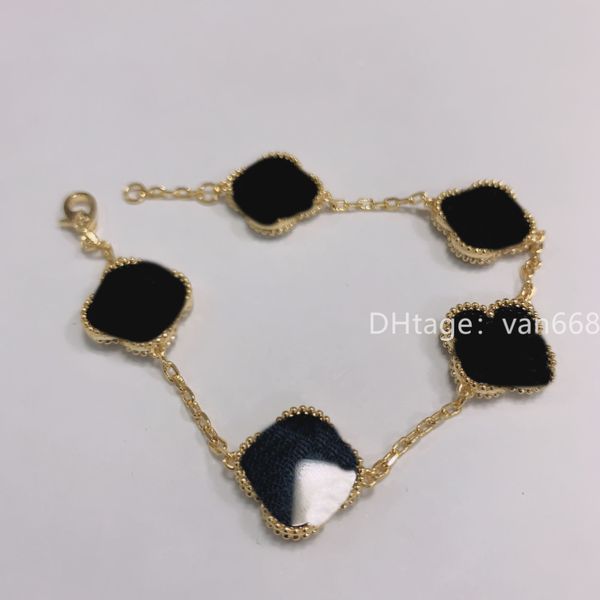 ladies love ear studs pendant necklaces van screw bracelet party wedding cleef earring couple gift love bracelet fashion luxury designer car, Golden;silver
ladies love ear studs pendant necklaces van screw bracelet party wedding cleef earring couple gift love bracelet fashion luxury designer car, Golden;silver