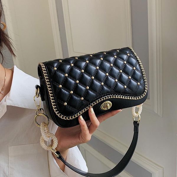 evening bags lingge embroidery thread texture shoulder bag 2021 trendy fashion messenger casual one armpit small square
evening bags lingge embroidery thread texture shoulder bag 2021 trendy fashion messenger casual one armpit small square
