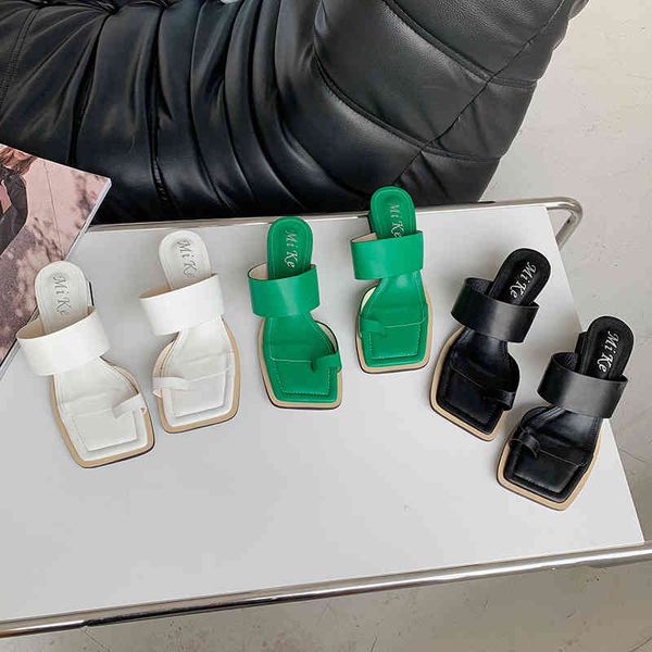 square clip toe women sandals slippers green/white/black fashion slides thick mid heels solid color slip on mules shoes summer 210513
square clip toe women sandals slippers green/white/black fashion slides thick mid heels solid color slip on mules shoes summer 210513