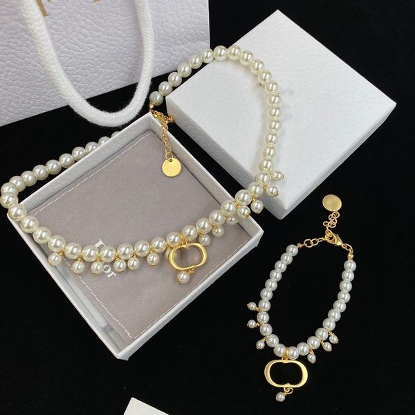 2022 european and american classic letter pendant necklace pearl fashion clavicle chain and bracelet set female fast delivery, Silver
2022 european and american classic letter pendant necklace pearl fashion clavicle chain and bracelet set female fast delivery, Silver