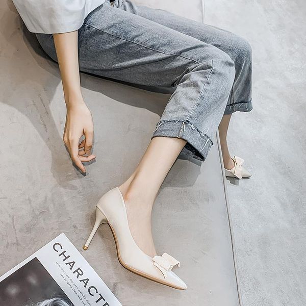 dress shoes single 2021 female summer all-match korean version of etiquette professional work bow high heels, Black
dress shoes single 2021 female summer all-match korean version of etiquette professional work bow high heels, Black