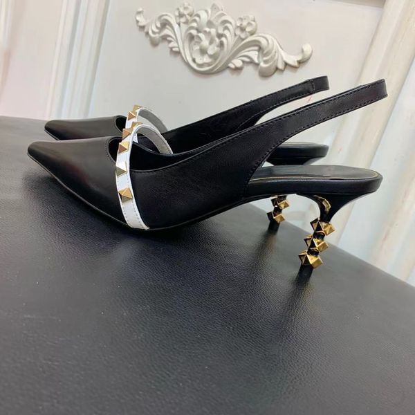 luxurys designers shoes stud sandals genuine leathe ladies heels fashion rivets shoe party high heel white black nude colors
luxurys designers shoes stud sandals genuine leathe ladies heels fashion rivets shoe party high heel white black nude colors