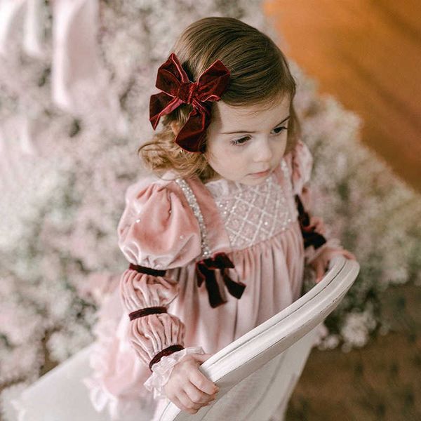 new autumn and winter girls' super exquisite dress nail bead pink velvet princess dress bow dress, Red;yellow
new autumn and winter girls' super exquisite dress nail bead pink velvet princess dress bow dress, Red;yellow