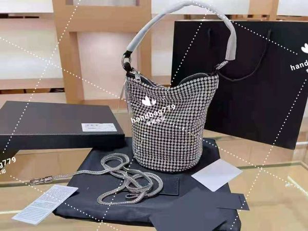designer luxury bag women design diamond studded bucket s large capacity with shoulder straps can cross portable dinner fashion socialite st
designer luxury bag women design diamond studded bucket s large capacity with shoulder straps can cross portable dinner fashion socialite st
