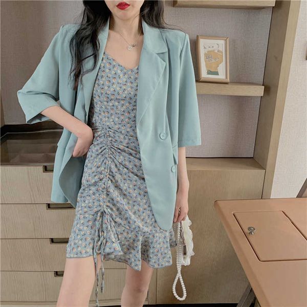 pats hong kong flavor temperament small coat + the foreign style drawstring broken flower suspender drs suit, Black;gray
pats hong kong flavor temperament small coat + the foreign style drawstring broken flower suspender drs suit, Black;gray
