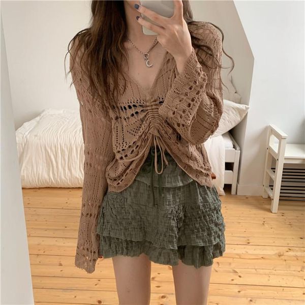 women's sweaters autumn and winter 2021 style retro square collar bottom sweater for women, hollow fashion v-neck knitted, White;black
women's sweaters autumn and winter 2021 style retro square collar bottom sweater for women, hollow fashion v-neck knitted, White;black