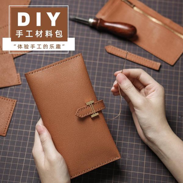 purse h button lady's long diy handmade material bag genuine cow leather two fold wallet change zipper card self made, White
purse h button lady's long diy handmade material bag genuine cow leather two fold wallet change zipper card self made, White