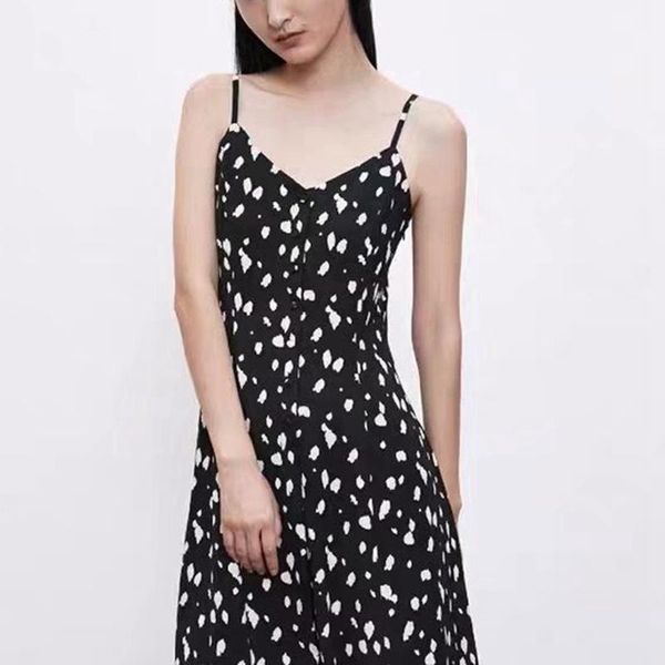 casual dresses 2021 women floral print black chiffon sling midi dress female spaghetti strap backless vestido chic, Black;gray
casual dresses 2021 women floral print black chiffon sling midi dress female spaghetti strap backless vestido chic, Black;gray