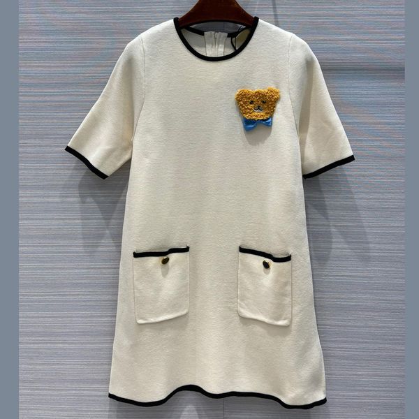 luxury 2021 bears dresses women summer o-neck short sleeve casual solid dress embroidery bear lady, Black;gray
luxury 2021 bears dresses women summer o-neck short sleeve casual solid dress embroidery bear lady, Black;gray
