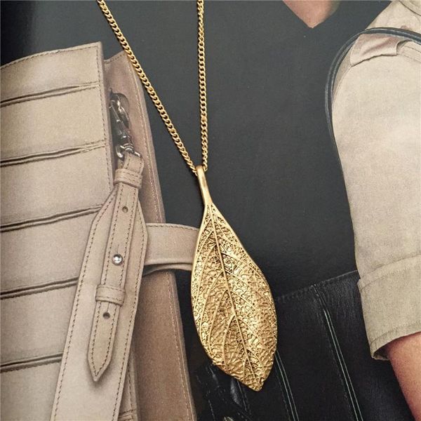 pendant necklaces bohemia gold or silver color leaf long necklace for women girl casual chic elegant gorgeous sweater matching decoration
pendant necklaces bohemia gold or silver color leaf long necklace for women girl casual chic elegant gorgeous sweater matching decoration