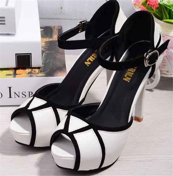 summer hollow out clasp ladies sandal european and american paint fish spout stiletto heels young daily style, Black
summer hollow out clasp ladies sandal european and american paint fish spout stiletto heels young daily style, Black