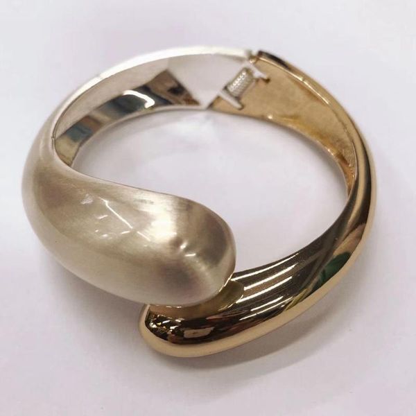 bangle 2021 fashion bangles gold color alloy simple wide opened snake bracelet & for women, Black
bangle 2021 fashion bangles gold color alloy simple wide opened snake bracelet & for women, Black