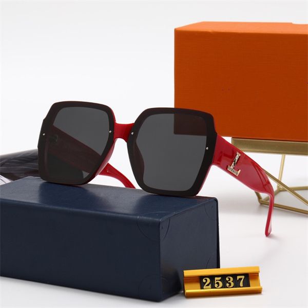 2021 designer square sunglasses men women vintage shades driving polarized sunglass male sun glasses fashion metal plank sunglass eyewear, White;black
2021 designer square sunglasses men women vintage shades driving polarized sunglass male sun glasses fashion metal plank sunglass eyewear, White;black