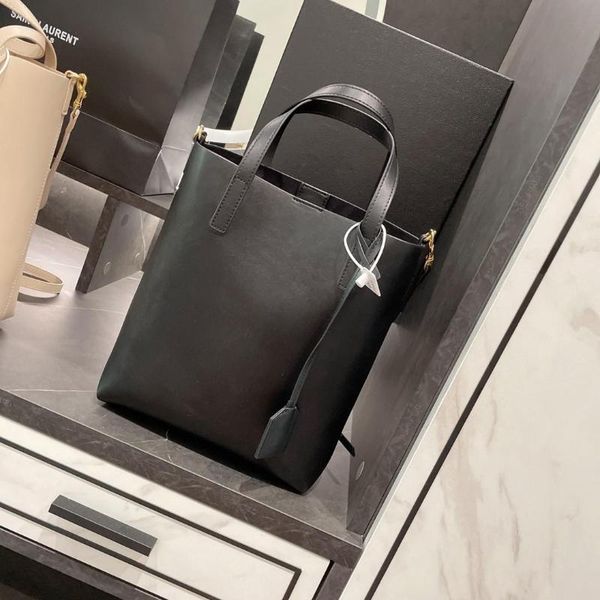 evening bags miss sister female summer cute pure color atmosphere western style wild large-capacity tote leather single shoulder bag
evening bags miss sister female summer cute pure color atmosphere western style wild large-capacity tote leather single shoulder bag