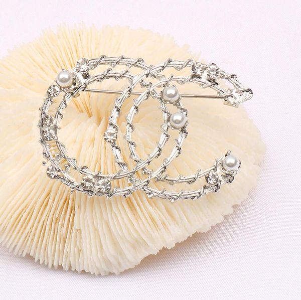 18k gold plated brand designers letters brooches geometric luxury brand women rhinestone pearl brooch suit laple pin for women girls jewerlr, Gray
18k gold plated brand designers letters brooches geometric luxury brand women rhinestone pearl brooch suit laple pin for women girls jewerlr, Gray