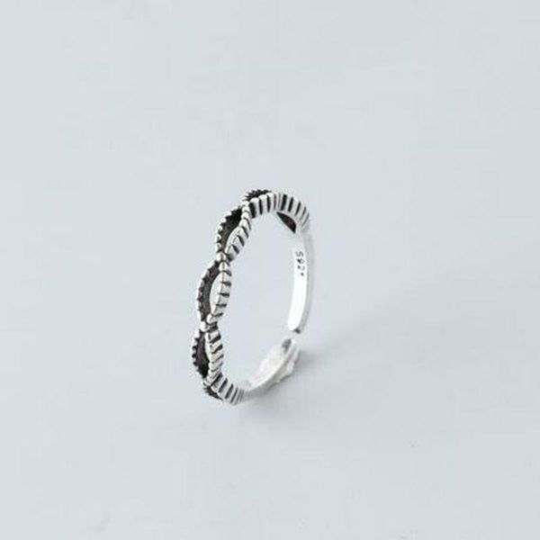 cluster rings s925 silver lady ring opening twist thin circle retro joint tail hand jewelry no minimum order, Golden;silver
cluster rings s925 silver lady ring opening twist thin circle retro joint tail hand jewelry no minimum order, Golden;silver