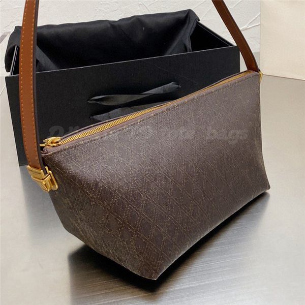 lady canvas wallets handbag zipper business shoulder saddle totes hobo shopping bags luxury clutch messenger leather tote letter women bucke, Red;black
lady canvas wallets handbag zipper business shoulder saddle totes hobo shopping bags luxury clutch messenger leather tote letter women bucke, Red;black