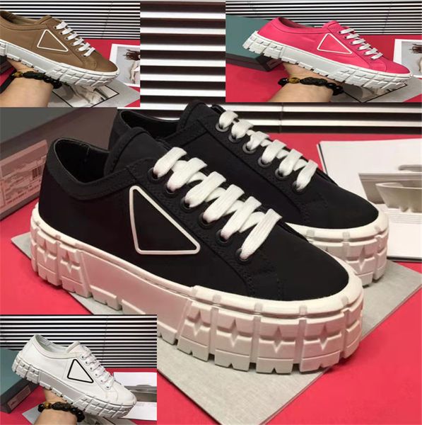 luxury platform shoes. the classic appearance pattern is of unparalleled high level. unique design specially tailored for female friends
luxury platform shoes. the classic appearance pattern is of unparalleled high level. unique design specially tailored for female friends