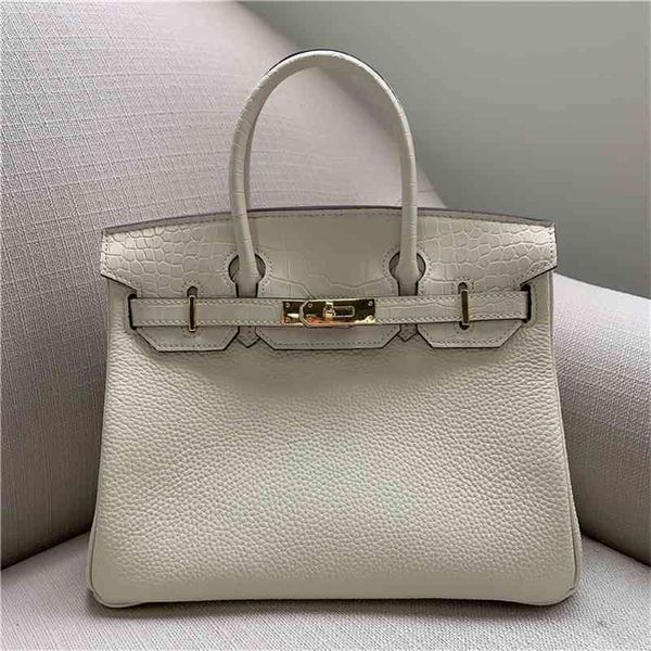 outlet herme high-grade head leather lychee splicing crocodilessss pattern large capacity hand-held women's bag wan luxuryss desig
outlet herme high-grade head leather lychee splicing crocodilessss pattern large capacity hand-held women's bag wan luxuryss desig