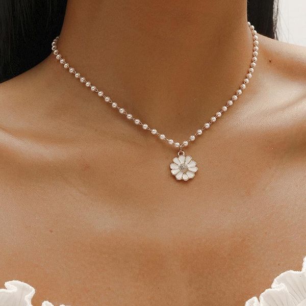 pendant necklaces korean fashion pearl necklace for women small white flowers daisy chrysanthemum jewelry on the neck choker 2021, Silver
pendant necklaces korean fashion pearl necklace for women small white flowers daisy chrysanthemum jewelry on the neck choker 2021, Silver