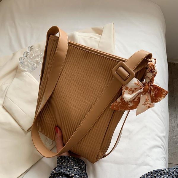 evening bags 2021 shoulder bag silk scarf bucket western style high-quality ladies luxury large-capacity student hand female
evening bags 2021 shoulder bag silk scarf bucket western style high-quality ladies luxury large-capacity student hand female