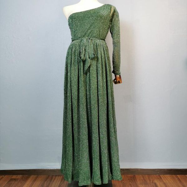 casual dresses woman summer 2021 long maxi french style party silver silk thread luxurious green strapless a-line one shoulder sexy, Black;gray
casual dresses woman summer 2021 long maxi french style party silver silk thread luxurious green strapless a-line one shoulder sexy, Black;gray