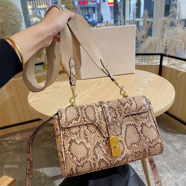 designer bag handbag crossbody tote ladies handbags totes shoulder bags genuine leather luxury different styles evening party with the origi
designer bag handbag crossbody tote ladies handbags totes shoulder bags genuine leather luxury different styles evening party with the origi