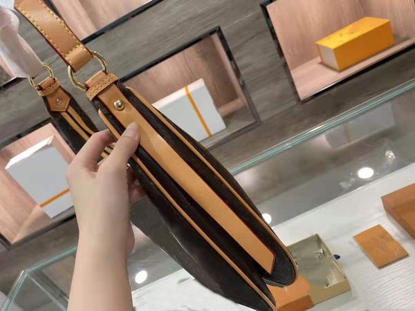 female messenger vintage bag underarm crescent hand-held single girls fashion women tote handbags handbag shoulder woman bags old flower
female messenger vintage bag underarm crescent hand-held single girls fashion women tote handbags handbag shoulder woman bags old flower