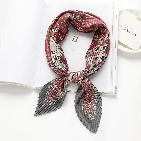 scarves vintage crinkle square scarf for women print foulard satin hijab silk shawl head wraps neckerchief female hair band bandana 2021, Blue;gray
scarves vintage crinkle square scarf for women print foulard satin hijab silk shawl head wraps neckerchief female hair band bandana 2021, Blue;gray