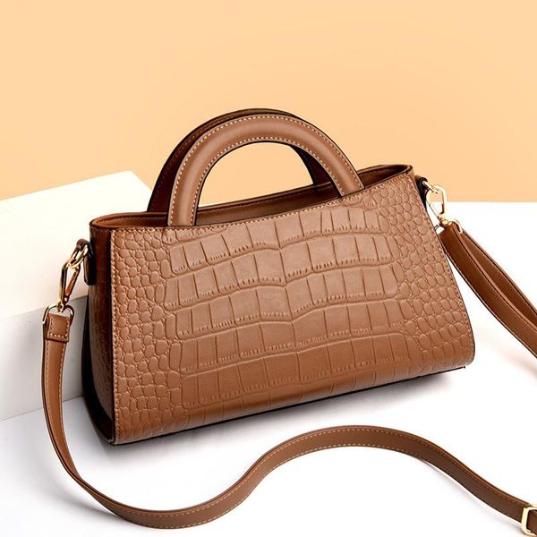 female bag fashion embossed ladies temperament single shoulder messenger large-capacity handbag small tide cross body
female bag fashion embossed ladies temperament single shoulder messenger large-capacity handbag small tide cross body