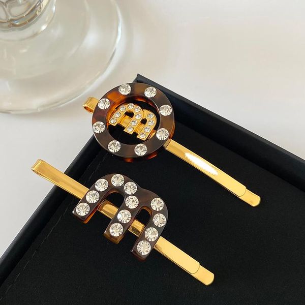 hair clips & barrettes french retro letter crystal resin hairpin, Golden;silver
hair clips & barrettes french retro letter crystal resin hairpin, Golden;silver