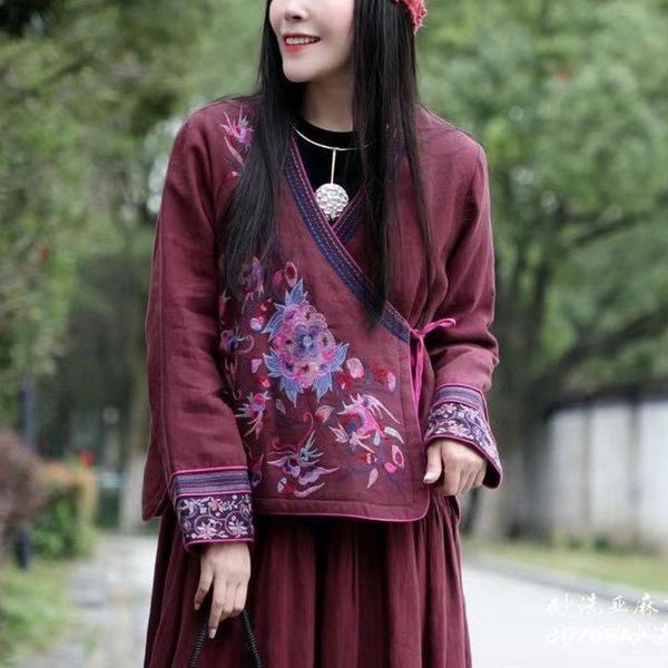 women's jackets autumn winter padded women retro casual drawstring ladies 2021 v-neck embroidery coat, Black;brown
women's jackets autumn winter padded women retro casual drawstring ladies 2021 v-neck embroidery coat, Black;brown